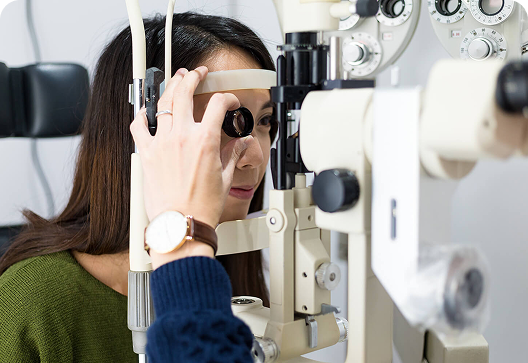 Color vision examination